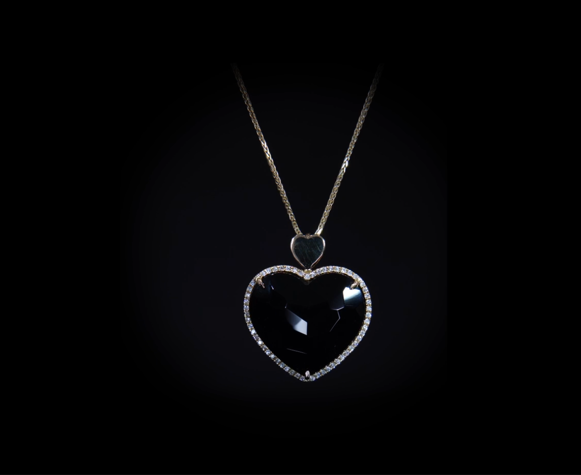 Lantisor cu diamante, pandantiv inima, aur galben 18K, piatra Onix