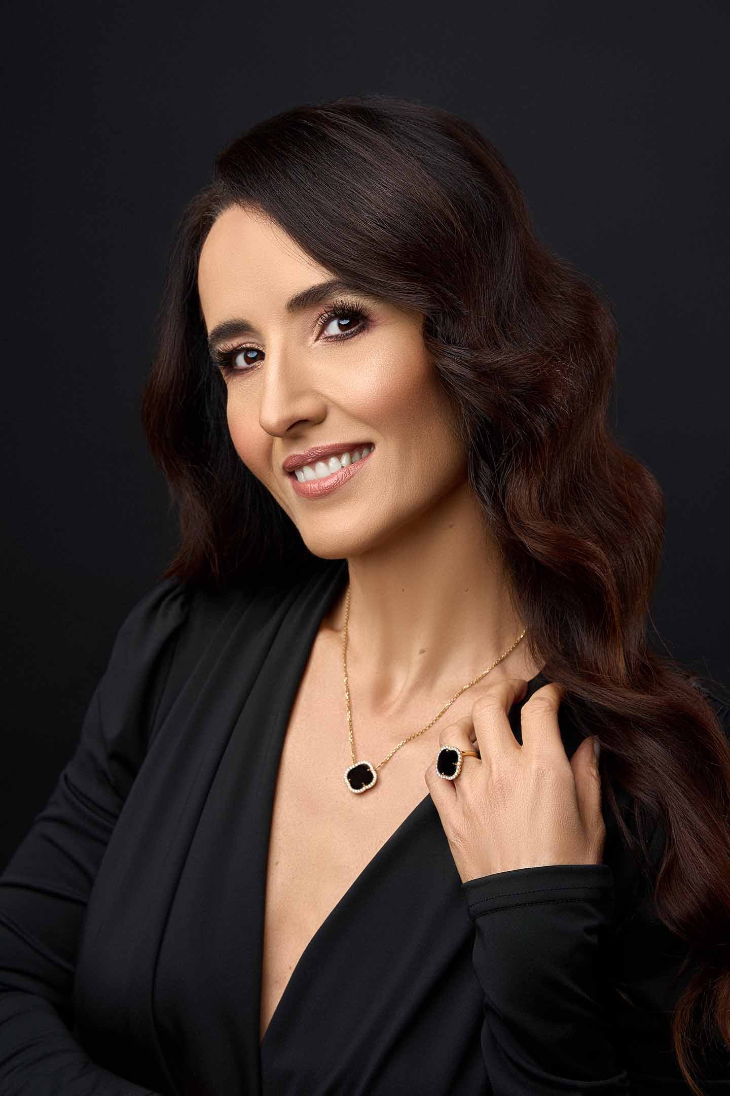 Inel cu diamante, pandantiv cruce, aur galben 18K, piatra Onix